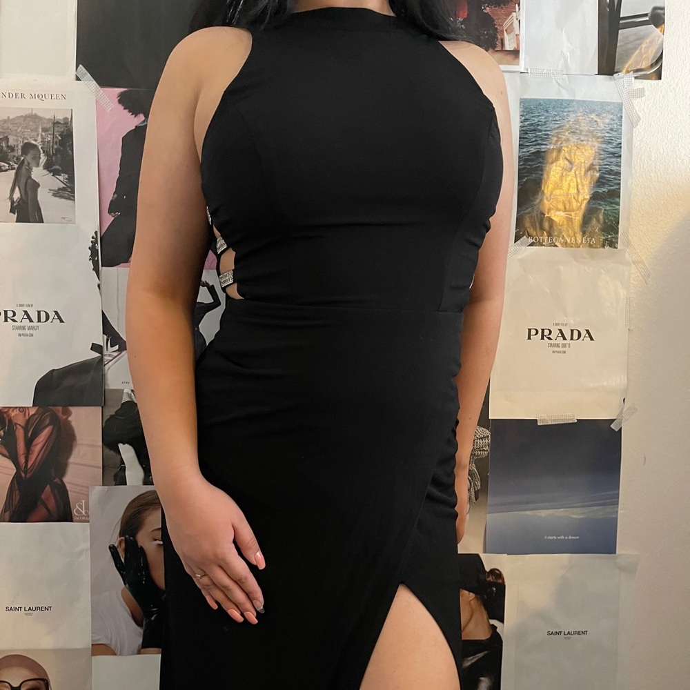 Black slit dress with open diamond side